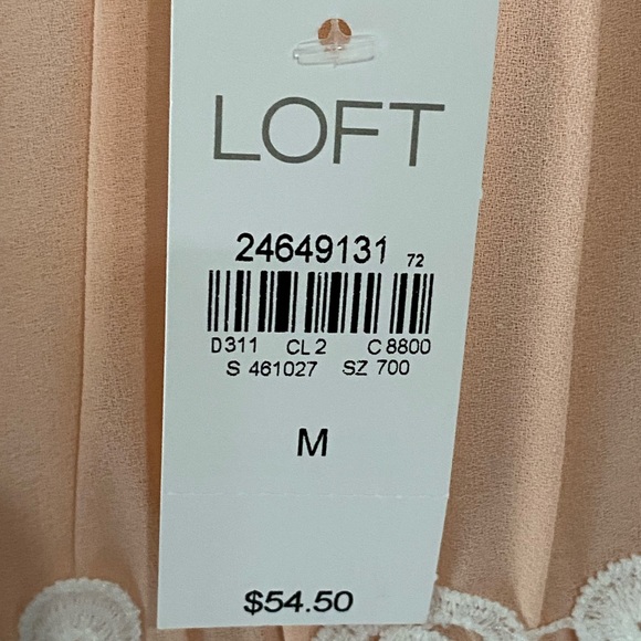 NWT LOFT Pleated Peach Sleeveless Floral Lace Blouse Size Medium - Picture 10 of 14